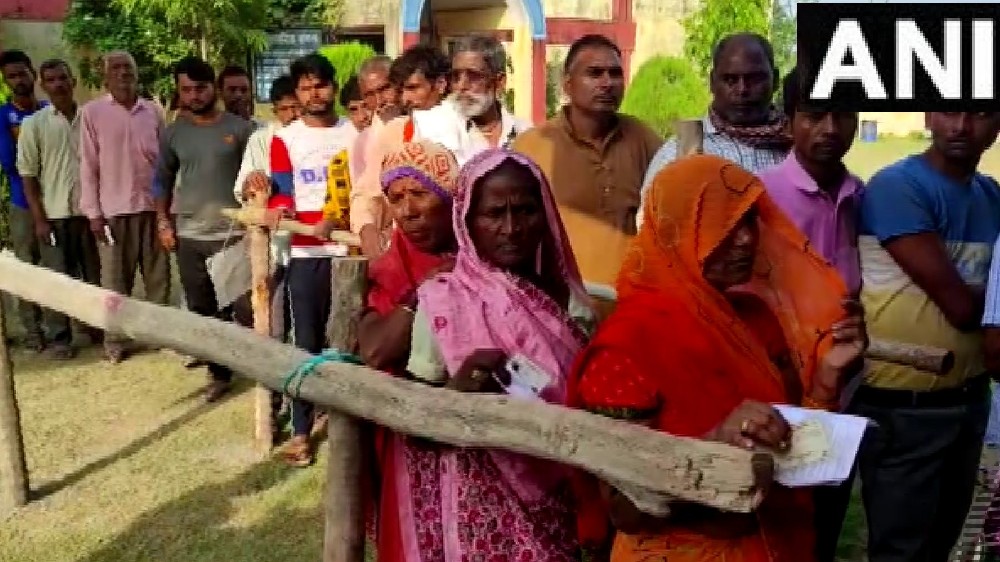 Polling begins for Rampur, Azamgarh bypolls in UP Polling begins for Rampur, Azamgarh bypolls in UP