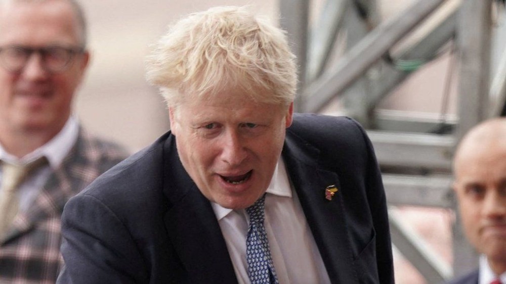 Johnson survives confidence vote as 211 of his MPs vote for him