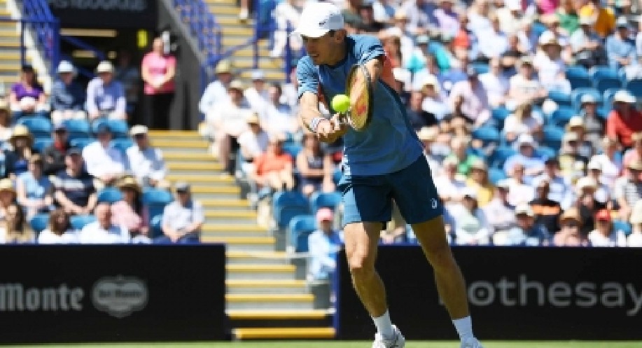 ATP Tour: De Minaur begins Eastbourne Trophy defence with victory ATP Tour: De Minaur begins Eastbourne Trophy defence with victory