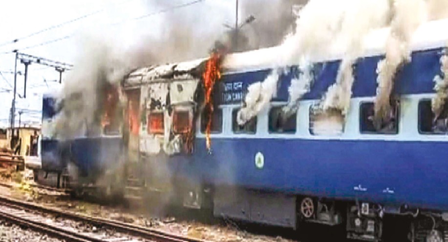 Centre firefights Agnipath protests