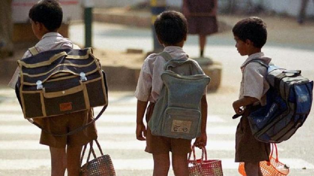 Kids carrying heavy bags can suffer from irreversible impacts: Experts