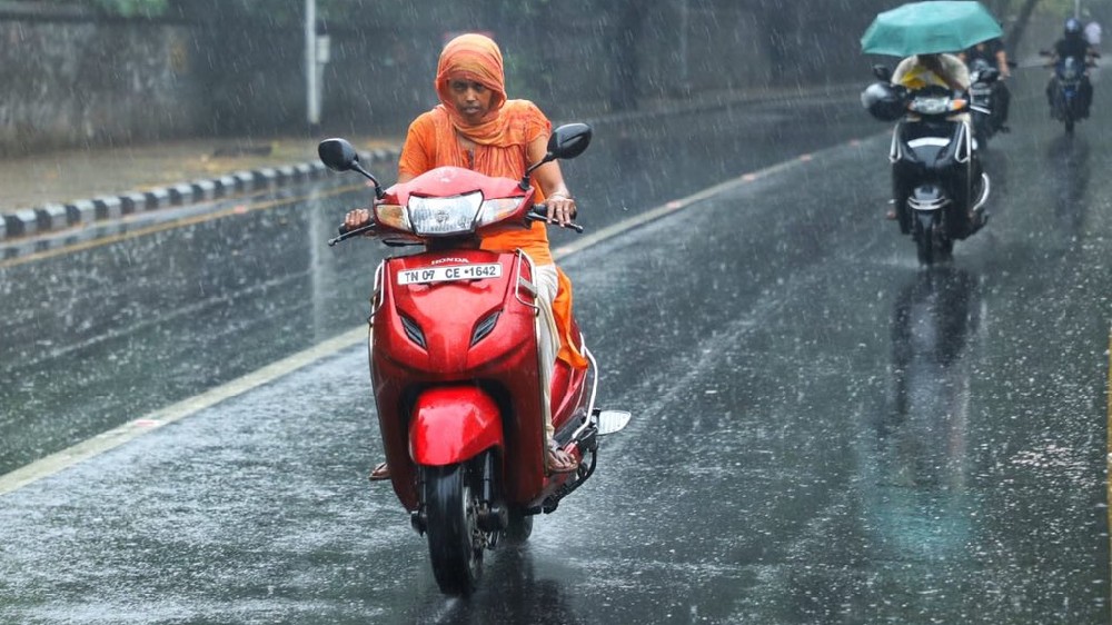 Moderate rains likely in 3 TN districts for next 3 hrs