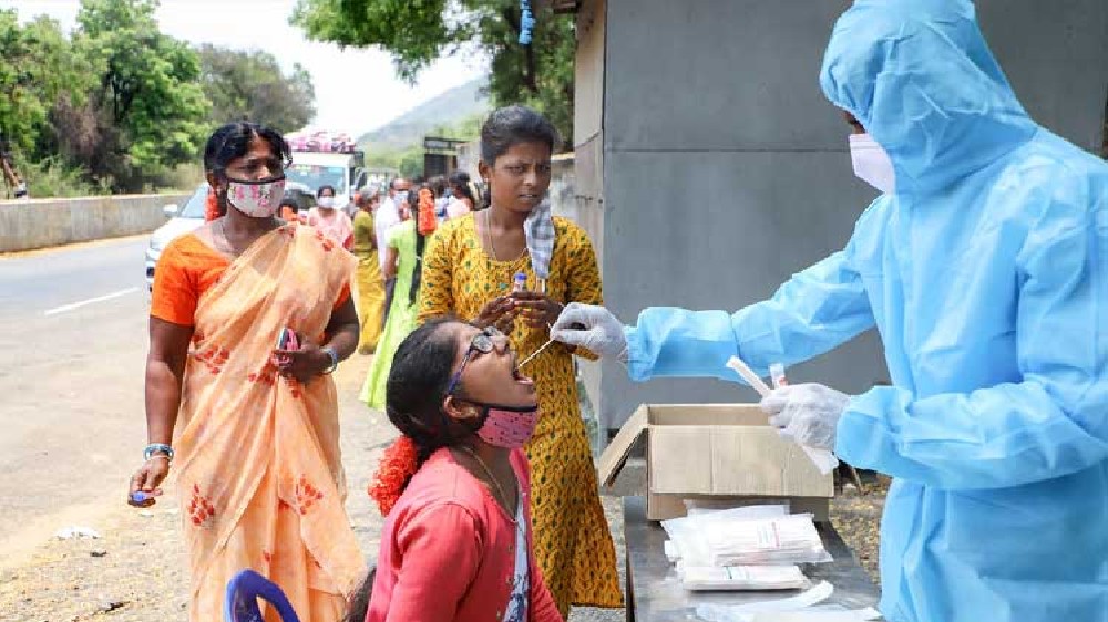 New Covid-19 cases dip across TN, Chennai reports over 700 cases