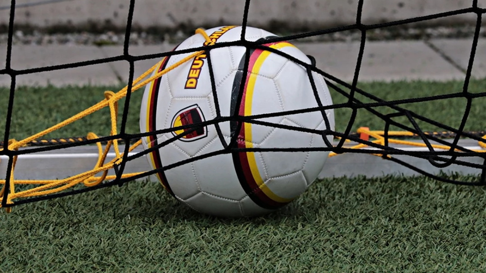 Soccer-U.S. prepare for the unexpected ahead of WC qualifiers