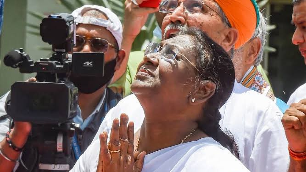 Leaders congratulate Murmu on being elected as President