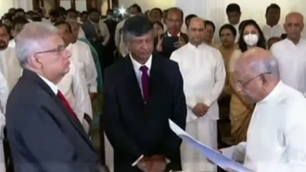 Dinesh Gunawardena sworn in as 15th Prime Minister of Sri Lanka
