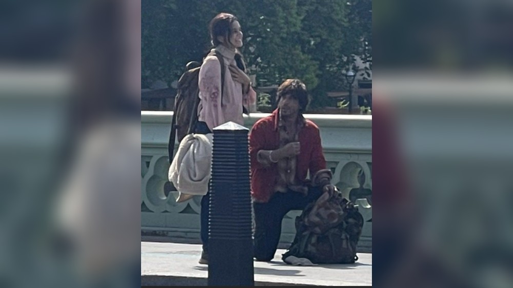 SRK and Taapsees photo from Dunki sets go viral