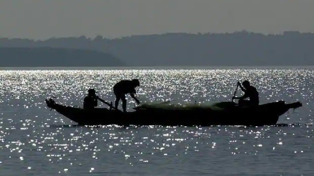 6 Sri Lankan Tamils land near Dhanushkodi seeking asylum