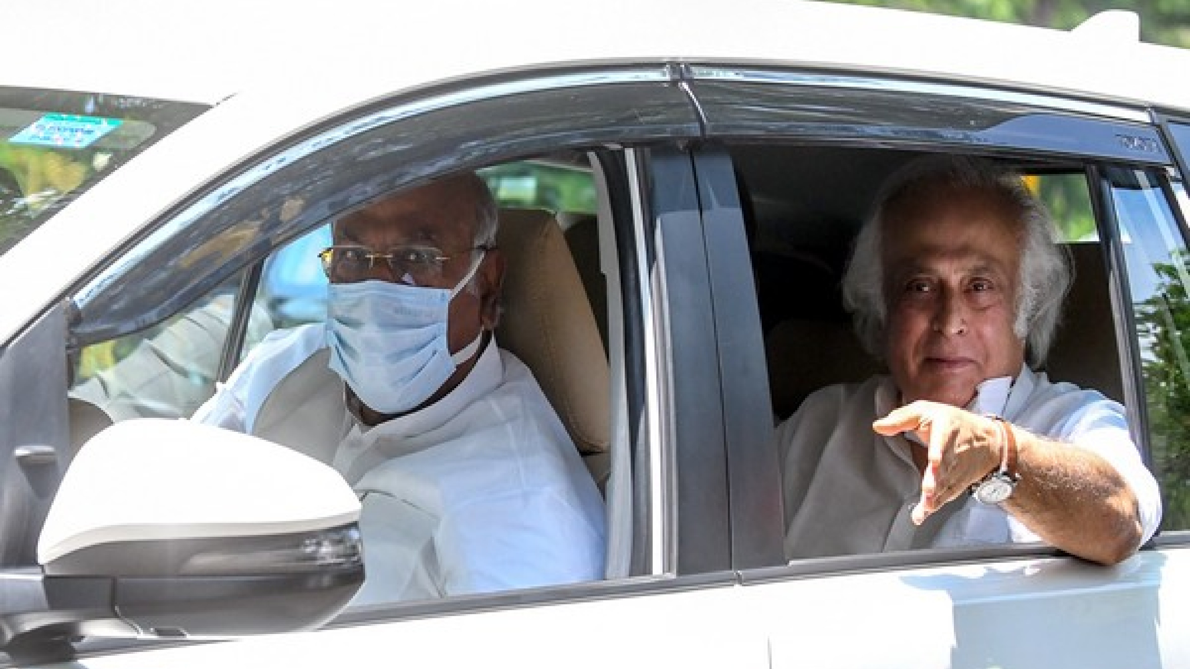 Sonia did not tell ED officials to end questioning: Ramesh