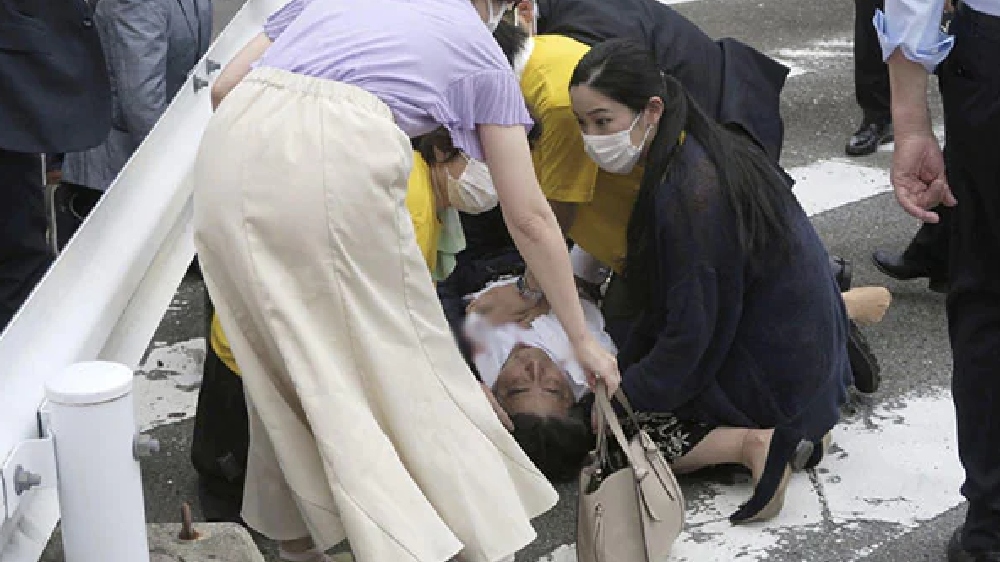 Facebook , Twitter remove Abe assassination videos