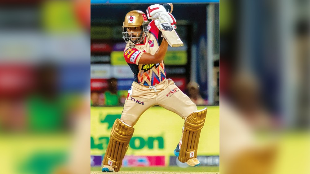 Super Gillies earns first win