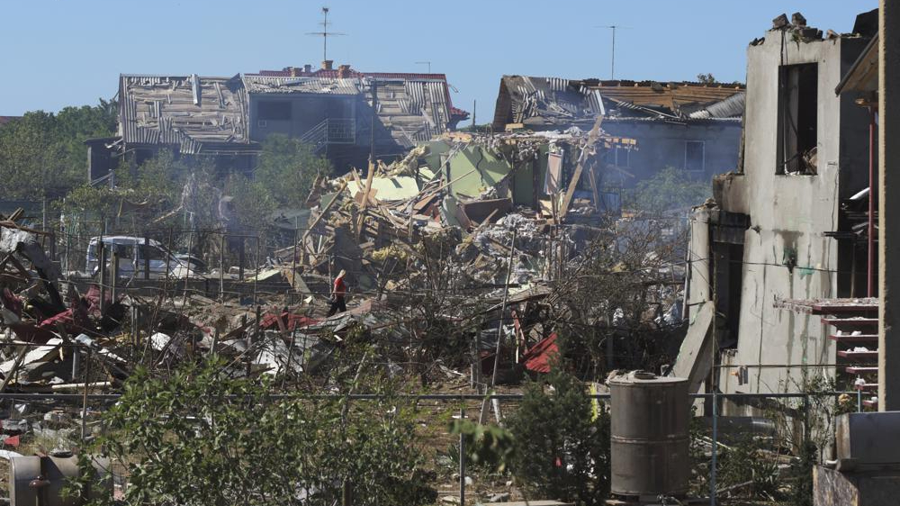 New Russian airstrikes strike Black Sea regions of Ukraine