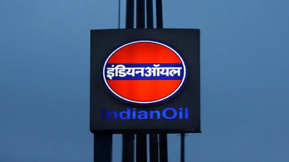 IOC posts Rs 1,992-cr net loss on petrol, diesel price freeze in Q1