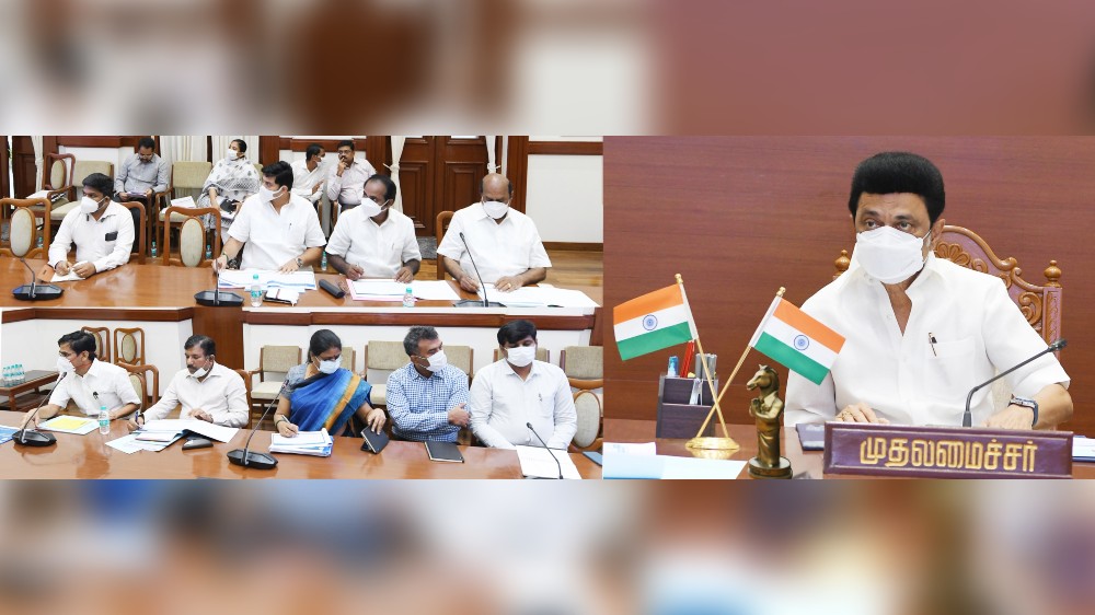 Stalin reviews preparatory works for Chess Olympiad