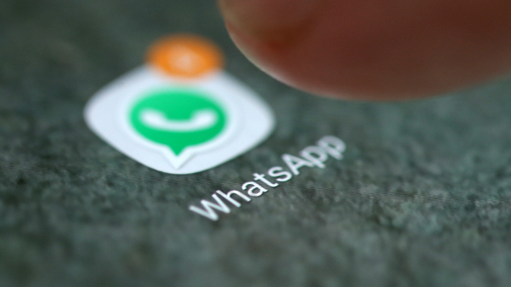 WhatsApp to let you react with more emojis