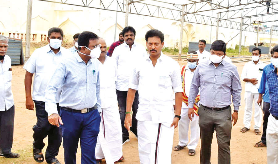 Recruitment of KG teachers under way: Anbil Mahesh