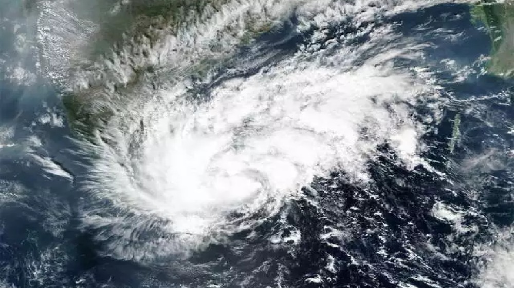 Locals stunned as 10-min cyclone tears through Kozhikode