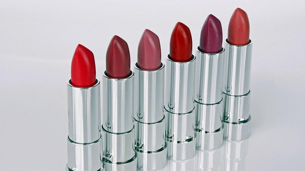 Eyeshadow base to Colour corrector: Lipstick for 5 different use