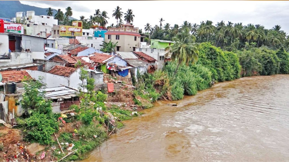 Heavy discharge from Pillur, flood alert along Bhavani