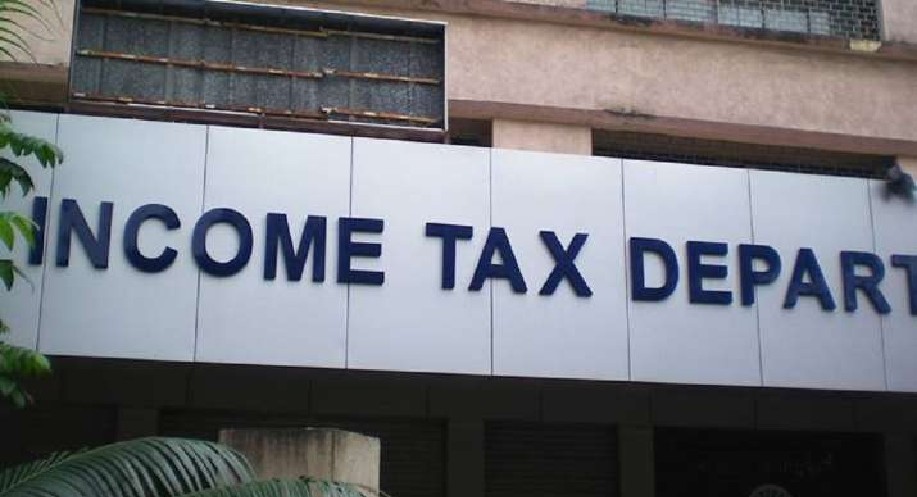 I-T dept detects Rs 500 cr after raids on two TN groups