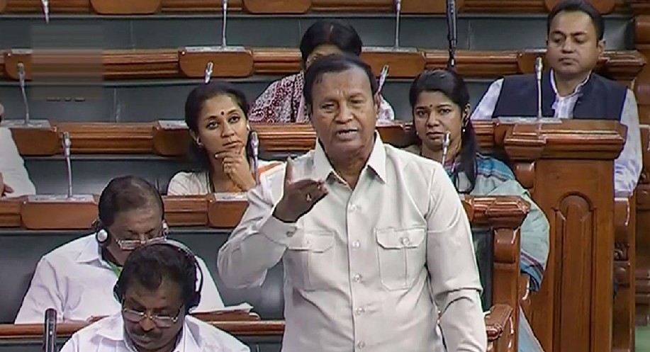 ‘Guv must stop commenting in violation of Constitutional oath’