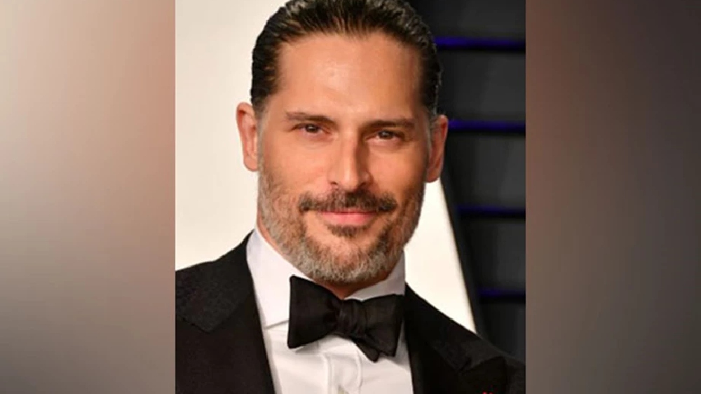 Joe Manganiello opens up about head start in pursuing wife Vergara