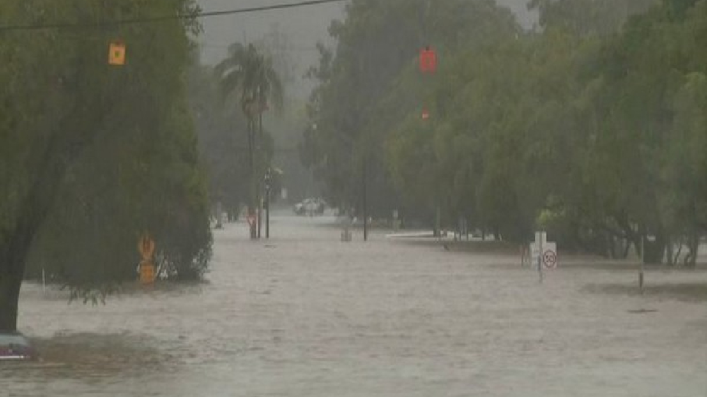 Australias southeast braces for floods