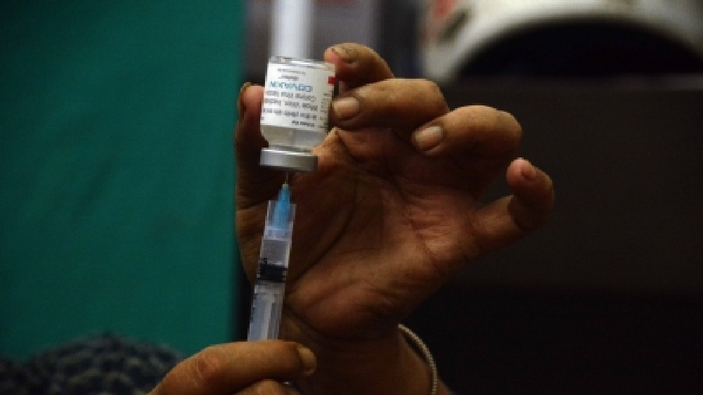 Govt depts to list eligible staff for precautionary dose