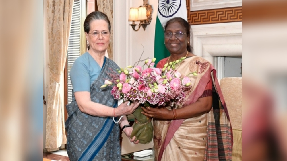 Sonia meets President Droupadi Murmu