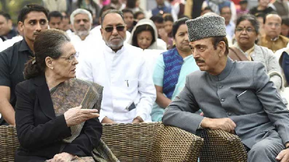 Party destroyed as non-serious person being foisted for 8 yrs: Azad