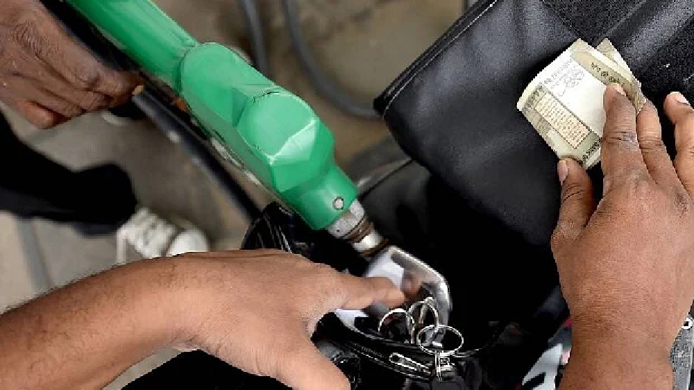 Petrol and diesel prices remain unchanged: Check prices here