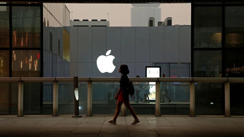 Apple suppliers to make Apple Watch and MacBook in Vietnam