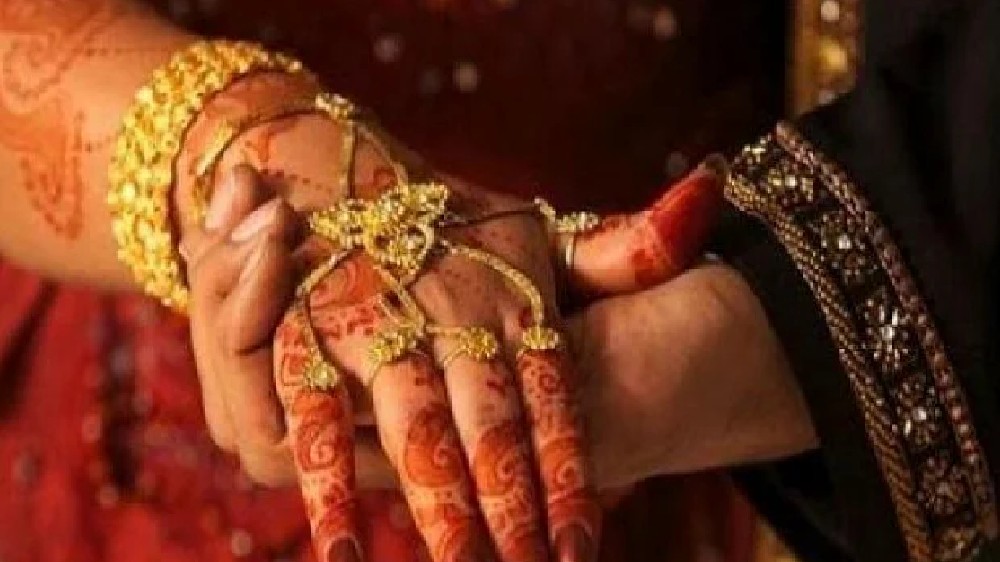 Woman SI lodges dowry harassment plaint against hubby