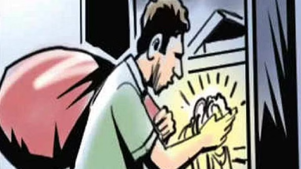 Customs officers house looted in Chennai, probe on Customs officers house looted in Chennai, probe on