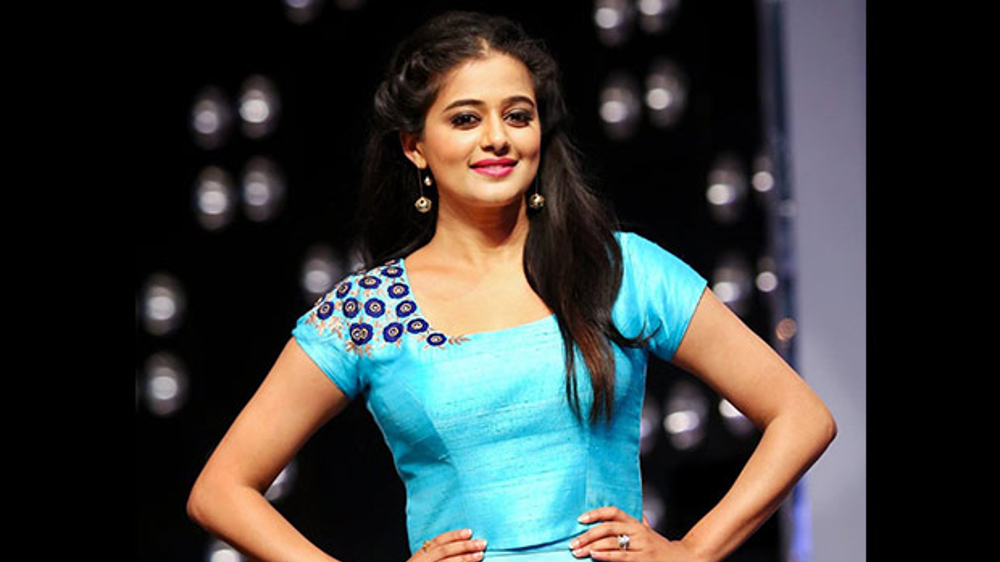 Priyamani roped in for Allu Arjuns Pushpa 2?