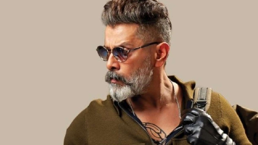 Handsome or shabby, I make it a point to look my character: Vikram