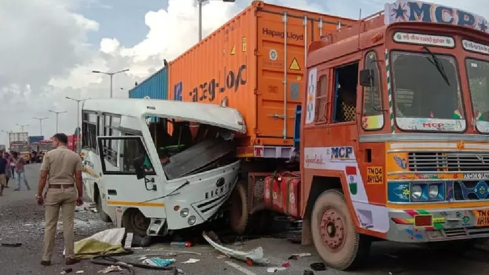 Van-lorry collision in Ennore leaves one dead and nine injured