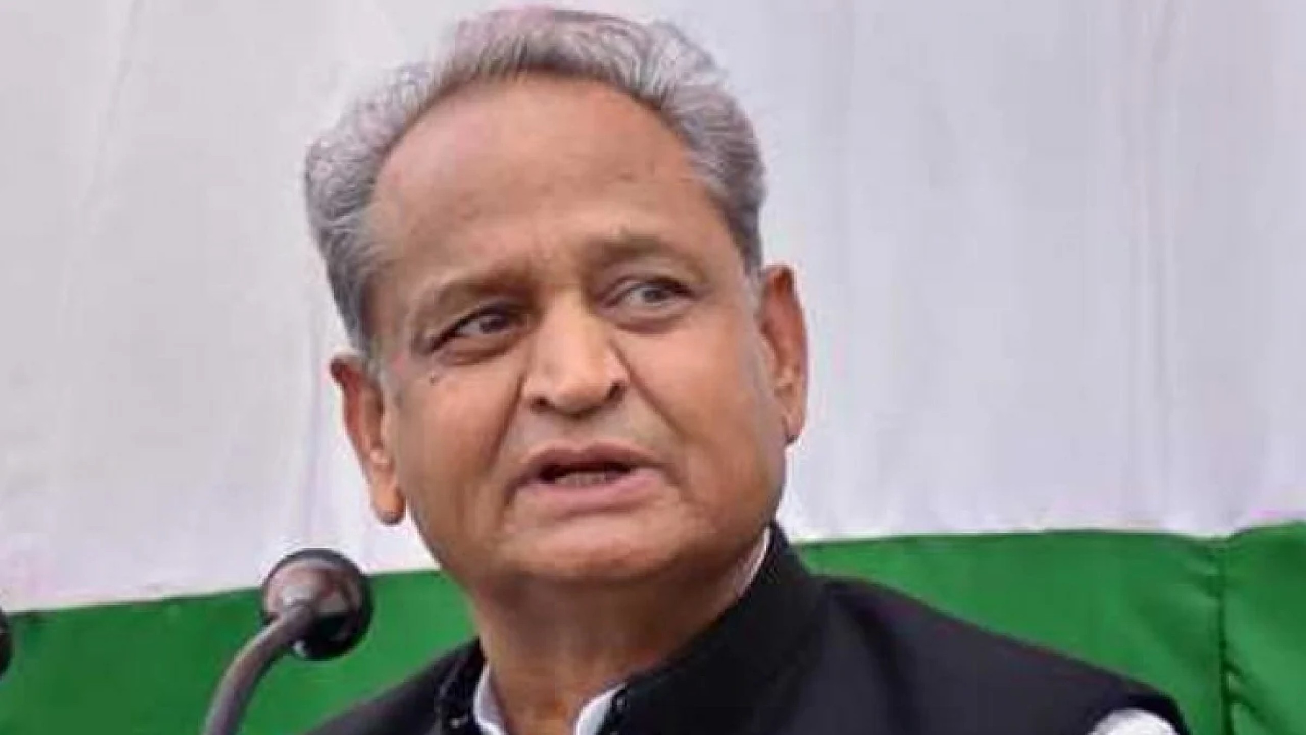 Cong unanimously in favour of Rahul for party prez post: Gehlot Cong unanimously in favour of Rahul for party prez post: Gehlot