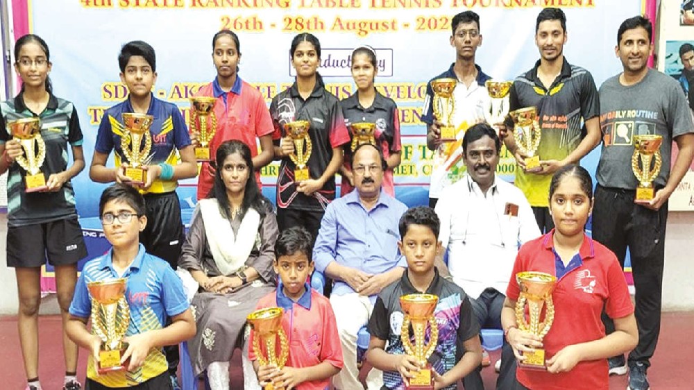Nithin, Kowshika clinch titles Nithin, Kowshika clinch titles