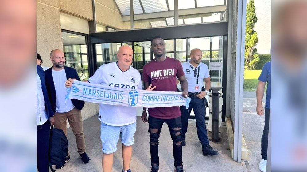 Man Utd defender Bailly moves to Marseille on loan-to-buy deal