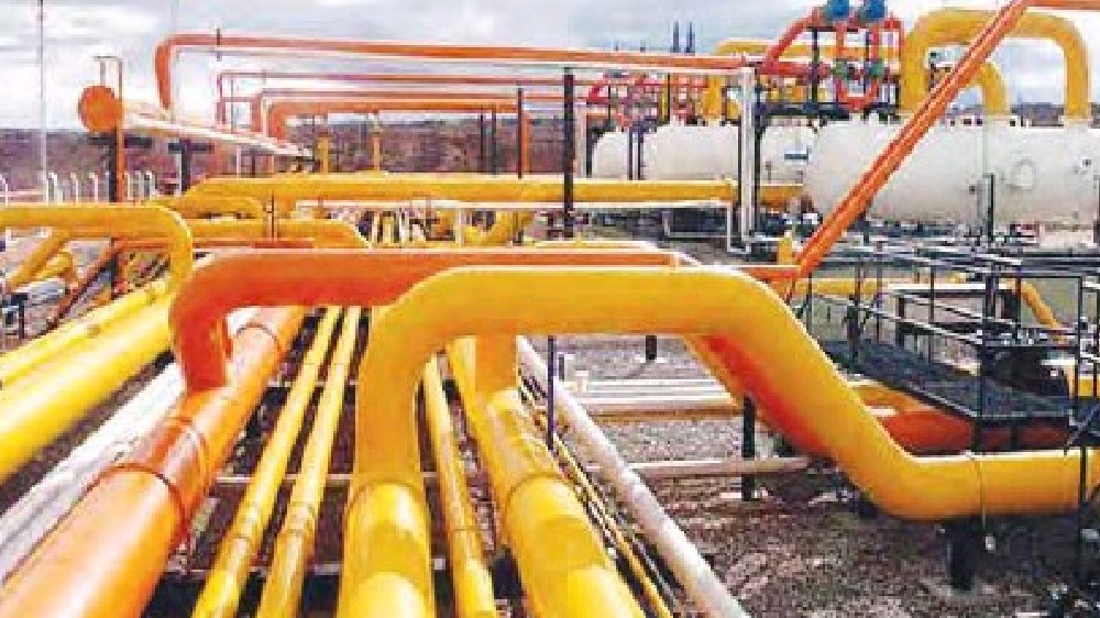 Govt diverts gas from industries to city gas to moderate CNG