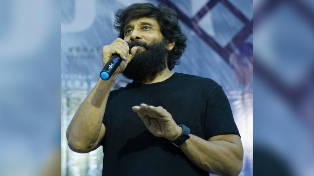 To me, my fans are like God: Vikram