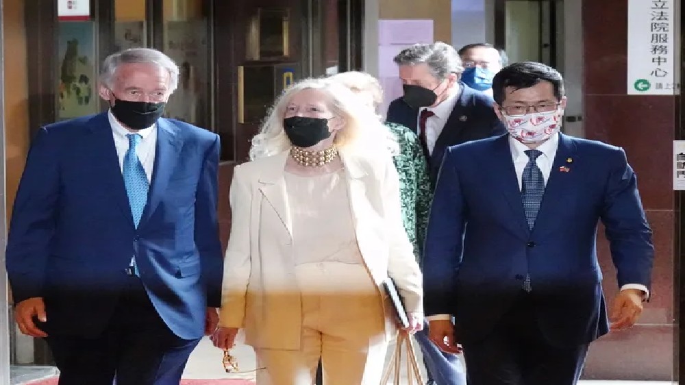 China announces new Taiwan drills as US delegation visits