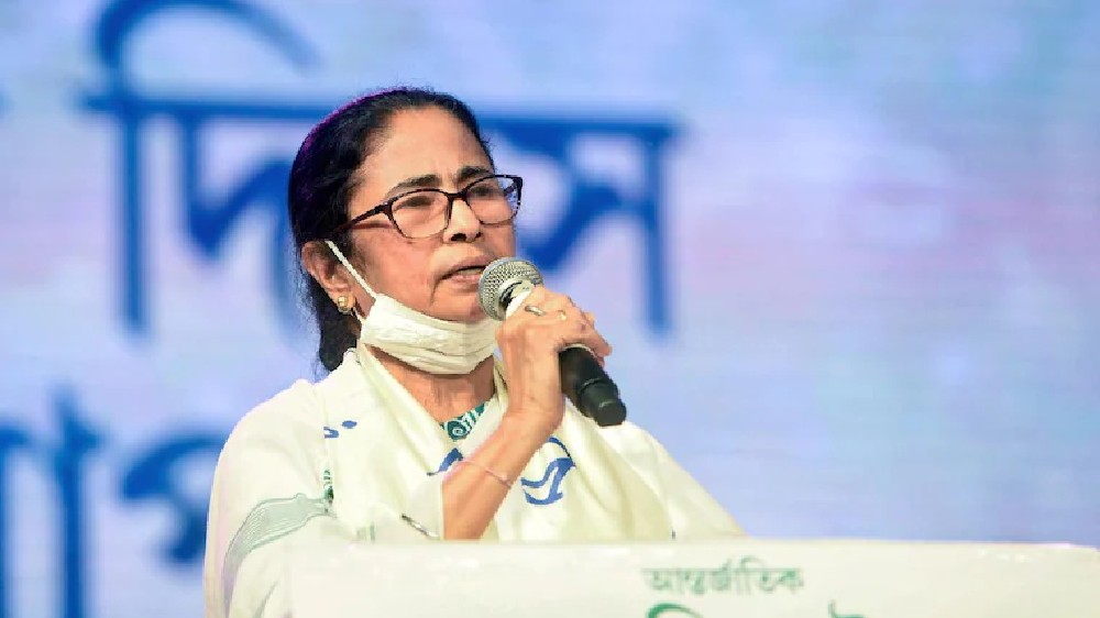 Mamata arrives in Delhi on 4-day visit, to meet Modi