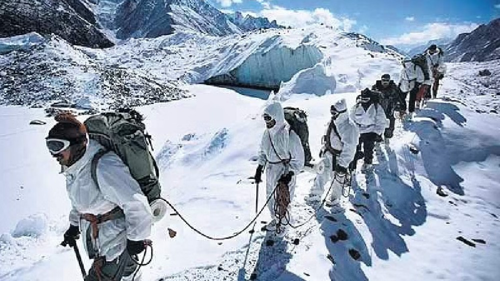 Army jawans body found 38 years after he went missing in Siachen