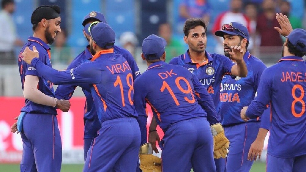 India beat Hong Kong by 40 runs, enter Super 4