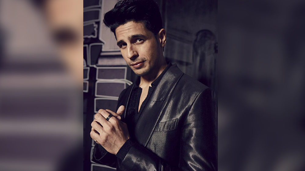 Sidharths action avatar in Indian Police Force BTS pic