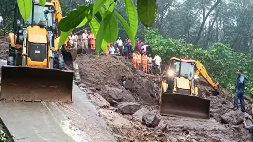 3 killed in landslide at Keralas Idukki district 3 killed in landslide at Keralas Idukki district