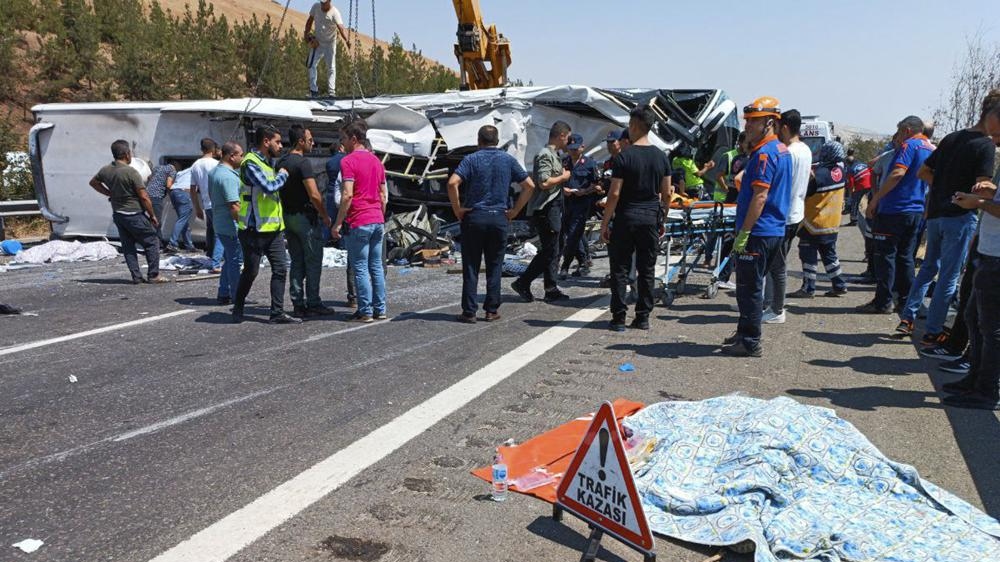 Turkey: Crashes at emergency sites kill at least 32 people