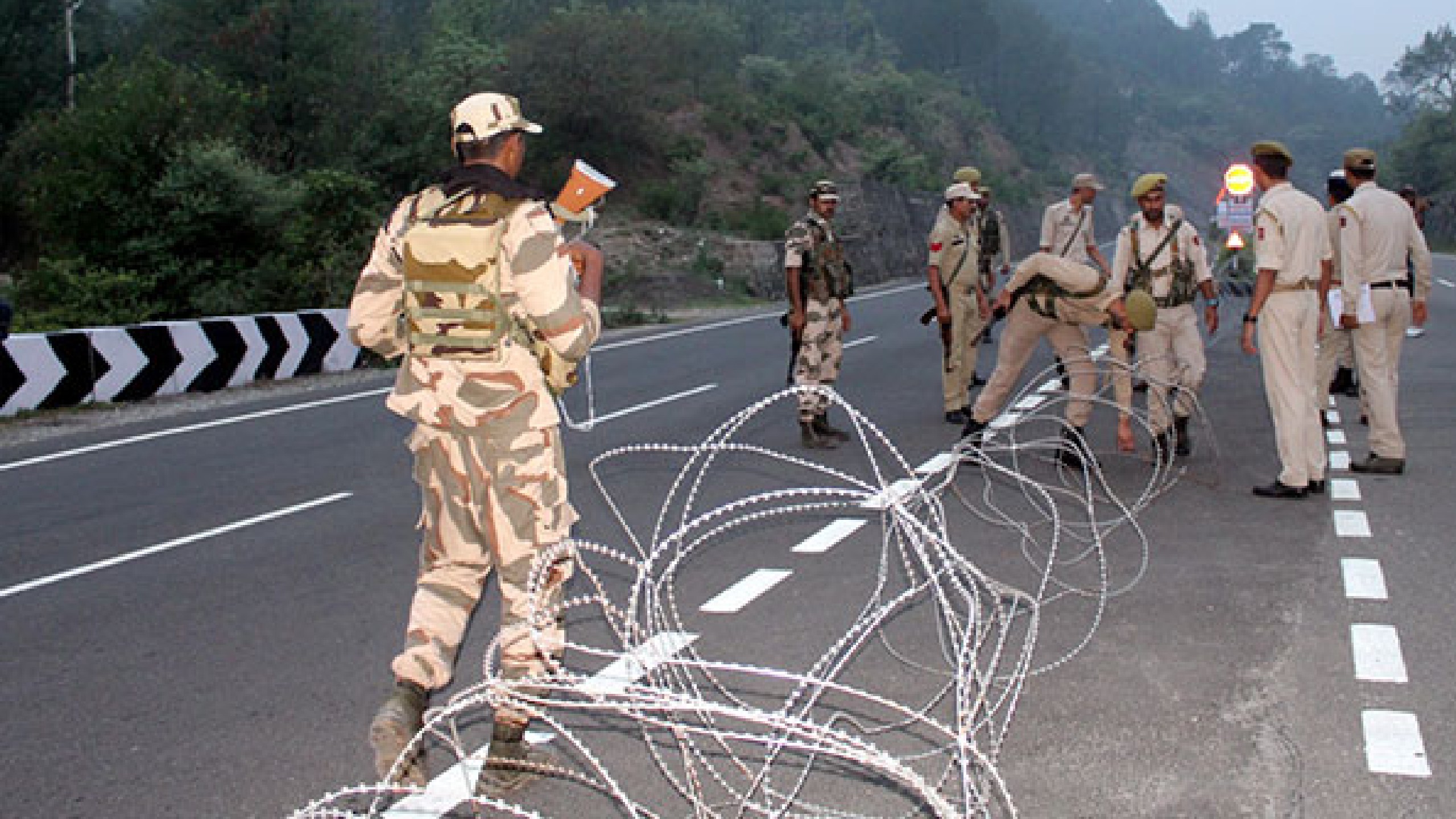 Civilian injured in a terrorist attack in Kashmirs Budgam